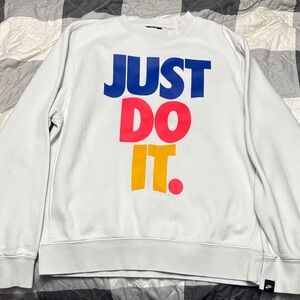 Nike White Crewneck Sweatshirt with Bold Print